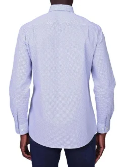 Chemise en coton bleue à motifs avec une coupe droite et un col à revers
