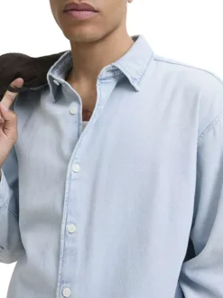 Chemise en coton bleue unie à coupe droite pourvue d'un col à revers