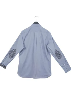 Chemise en coton bleue unie coupe regular fit avec un col boutonné