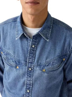 Chemise en coton bleue unie coupe regular pourvue d'un col à rabats