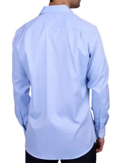 Chemise en coton ciel unie avec une fermeture boutonnée et une coupe droite