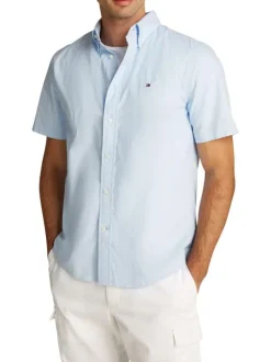 Chemise en coton ciel unie droite à col français avec poche plaquée