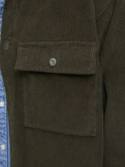 Chemise en coton kaki en velours côtelé avec une coupe droite