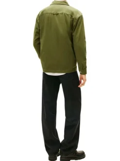 Chemise en coton kaki unie avec une coupe droite et un col à revers
