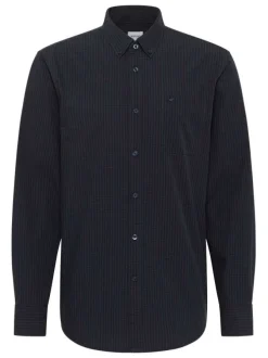 Chemise en coton marine à carreaux vichy avec une coupe ajustée et col américain