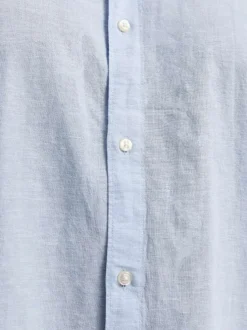 Chemise en coton mélangé bleue ciel unie à coupe slim avec un col italien