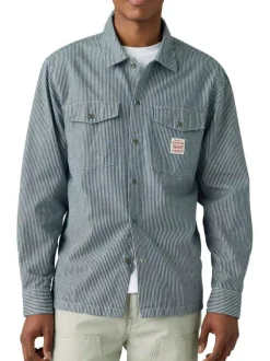 Chemise en coton rayée blanc et marine avec une fermeture par boutons