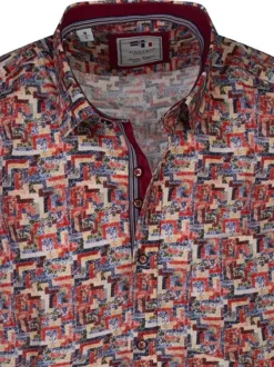 Chemise en coton rouge avec un imprimé géométrique et une coupe regular fit