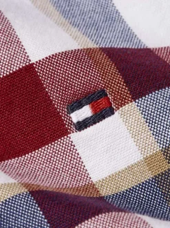 Chemise en coton rouge tweed avec une coupe droite et un col américain