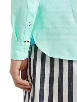 Chemise en coton vert d'eau unie avec une coupe slim et un col boutonné