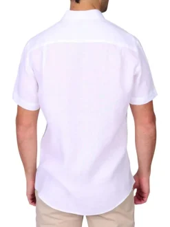 Chemise en lin blanche unie avec une coupe droite et un col boutonné