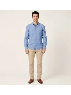 Chemise en lin et coton bleue unie pourvue d'un col français