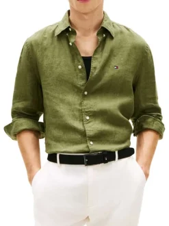 Chemise en lin kaki à coupe droite pourvue d'un col boutonné
