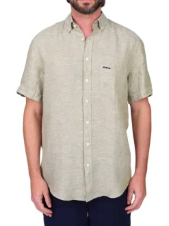 Chemise en lin kaki unie avec une coupe droite et un col boutonné