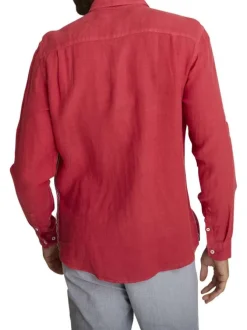 Chemise en lin rouge à coupe droite pourvue d'un col à revers