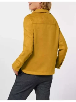Chemise en suédine moutarde avec une coupe droite et col italien