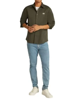 Chemise kaki unie avec une coupe droite à col français et des manches longues
