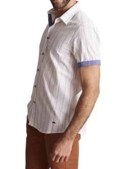 Chemise à manches courtes en coton blanche à rayures avec une coupe regular fit