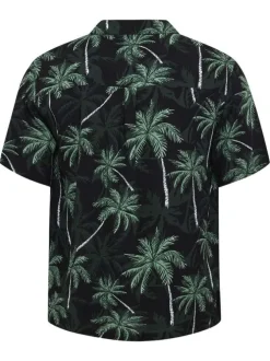 Chemise à manches courtes verte avec un imprimé tropical et un col cubain