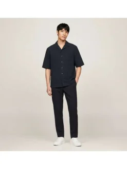 Chemise marine à coupe droite pourvue d'un col cubain et de manches courtes