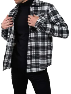 Chemise noire et blanche à carreaux coupe regular fit avec 2 poches et patchs cousus