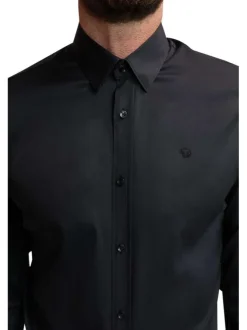 Chemise noire unie coupe slim fit col américain et à manches longues