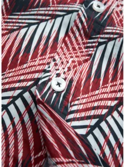 Chemise rouge en coton imprimée de palme, coupe ajustée col américain et à manches courtes