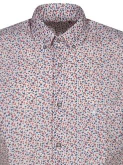 Chemise rouge tachetée en cuir à coupe droite un col français et des manches courtes