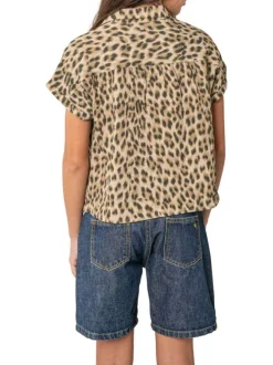 Chemisier beige animalier pourvu d'une coupe droite et d'un col à revers
