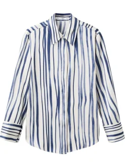 Chemisier blanc à rayures bleues avec une coupe droite et un col à revers