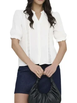 Chemisier en coton blanc uni effet crépon avec une coupe droite et un col mao