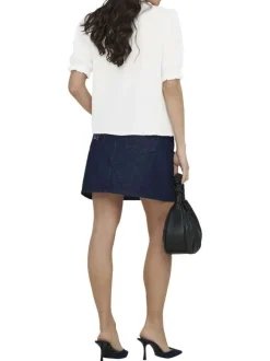 Chemisier en coton blanc uni effet crépon avec une coupe droite et un col mao