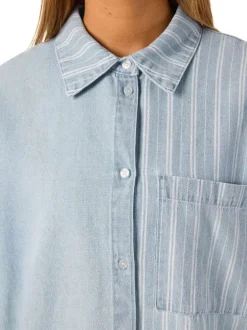 Chemisier en coton bleu uni avec une coupe droite et un col chemise