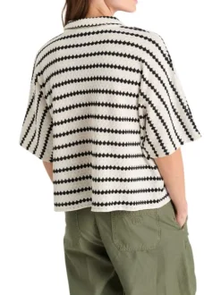 Chemisier en coton mélangé écru rayé avec une coupe oversize et un col cubain