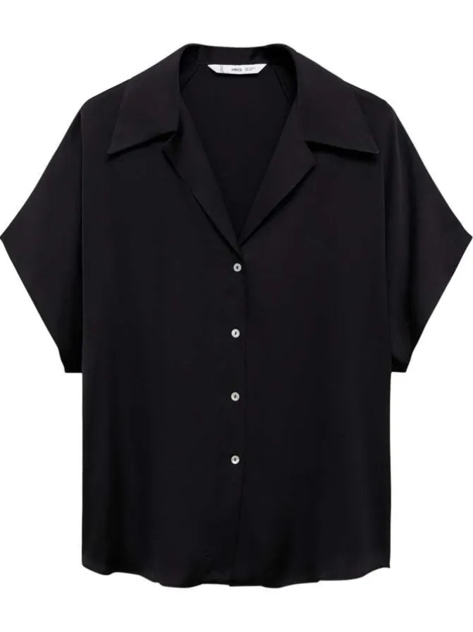 Chemisier noir uni avec un col à revers et une fermeture boutonnée