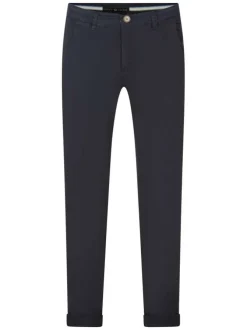 Chino de couleur marine uni avec une coupe slim et des passants