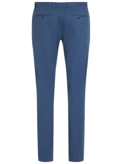 Chino en coton bleu uni à coupe slim avec le logo brodé en petit à l'arrière