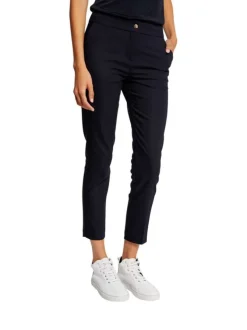 Chino marine uni avec une coupe slim et un bouton de fermeture en doré