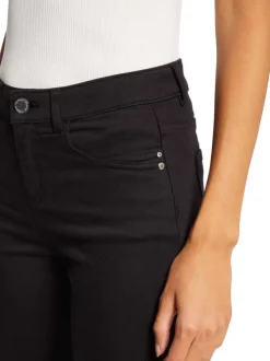 Chino noir uni avec une coupe slim et une fermeture zippée à bouton