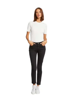 Chino noir uni avec une coupe slim et une fermeture zippée à bouton