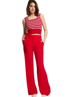 Chino rouge uni à coupe droite fluide et à taille haute avec des poches
