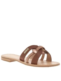 Claquettes en cuir marrons à talon décroché bas avec le nom de la marque
