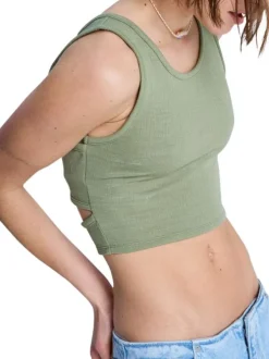 Crop top sans manche vert coupe moulante pourvu d'un col rond
