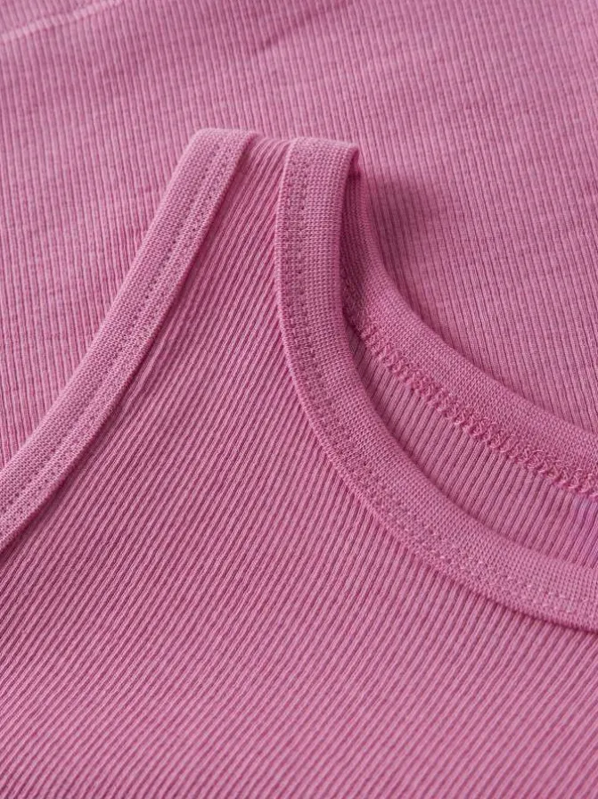 Débardeur en coton biologique rose uni pourvu d'un col rond