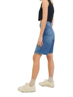 Débardeur en coton biologique noir avec une coupe cropped et col rond