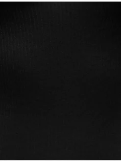 Débardeur en maille côtelée noir avec une coupe ajusté et un col v