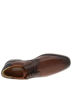 Derbies en cuir cognac avec empiècement foncés sur tige et fermeture à lacets ronds noirs