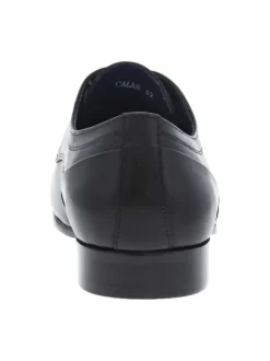 Derbies en cuir noires avec un talon décroché bas et des lacets ronds