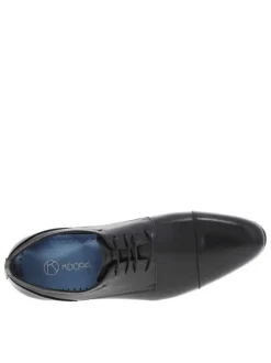 Derbies en cuir noires avec un talon décroché bas et des lacets ronds