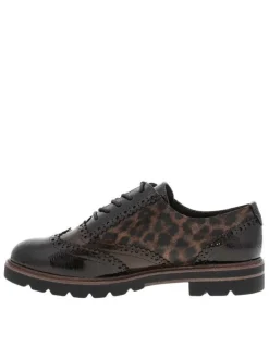 Derbies léopard avec empiècements marron vernis et semelle à talon décroché bas